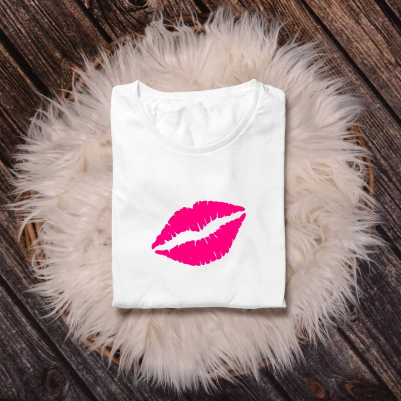 Lips svg\ red lips svg bundle\ Kiss svg\ American lips svg\ Kiss desig\ Cricut and silhouette\ Instant Download kiss me svg