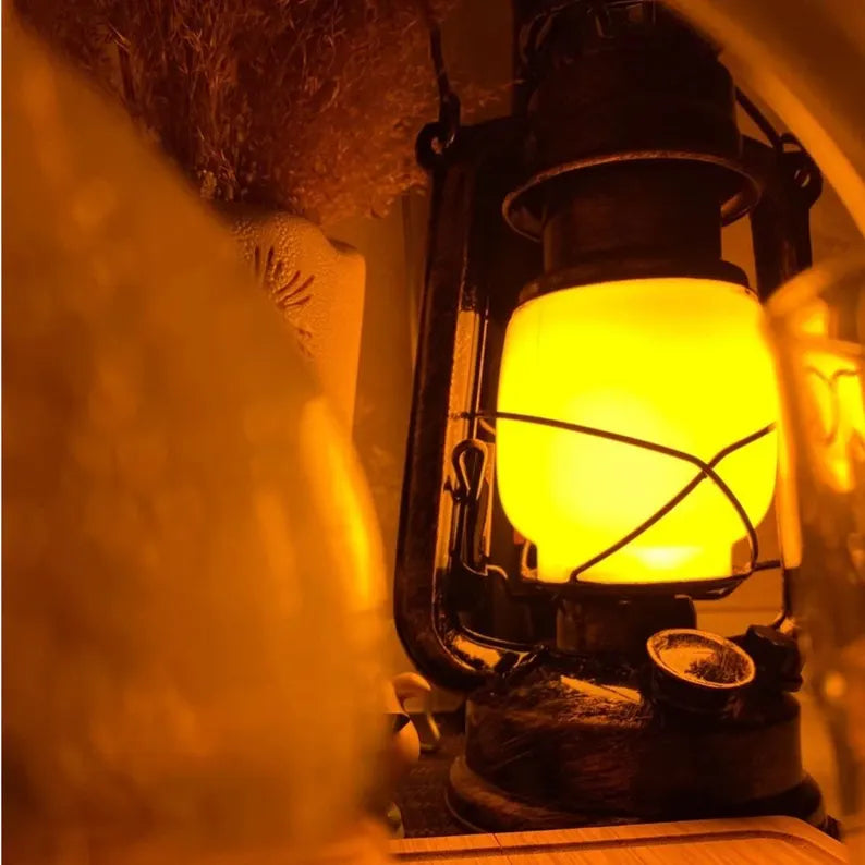 Retro Camping Lantern Vintage Hanging Lamp Portable Handheld Lantern Nostalgic Electric Hurricane Lantern Gift For Birthday